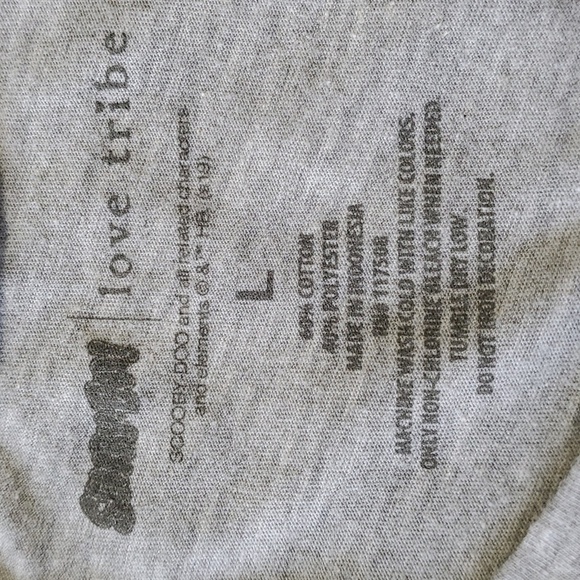 SCOOBIE-DOO! Women's Vintage gray tee. BY SCOOPY-DOO LOVE TRIBE. - Picture 5 of 5